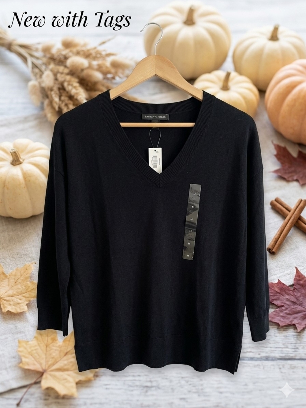 Banana Republic Black V-Neck Pullover Sweater M NWT